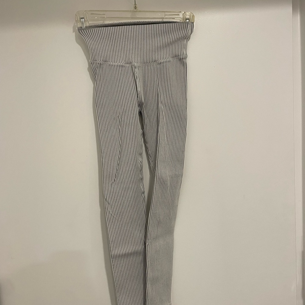 Good American ribbed leggings